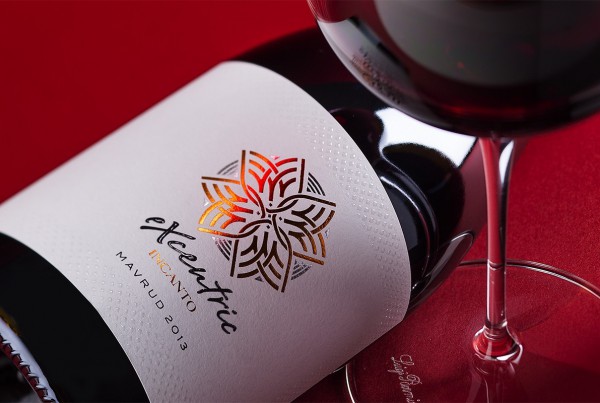 Excentric wine label