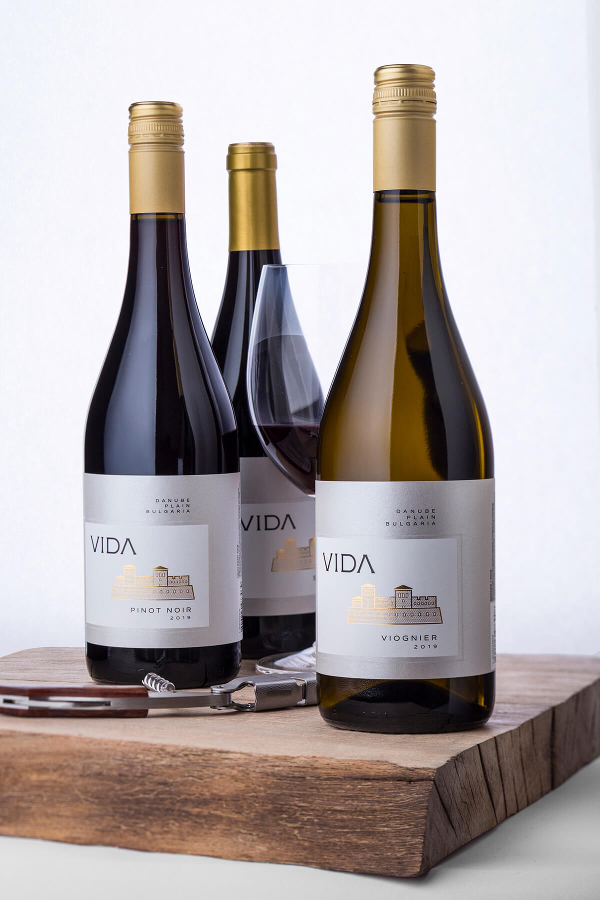 vida winery label designs