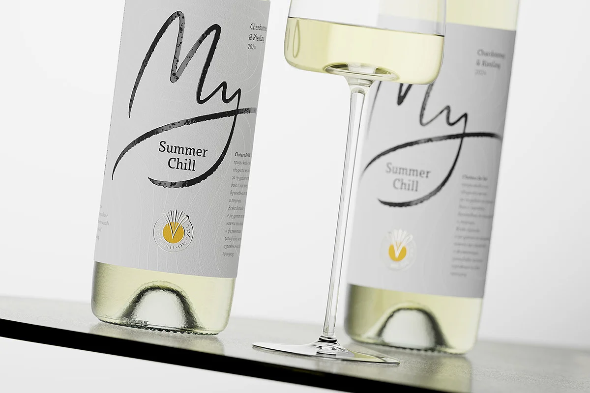 expressive wine label